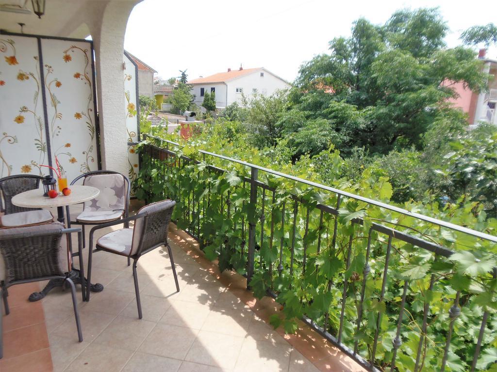 Apartments Casper Novi Vinodolski Zewnętrze zdjęcie