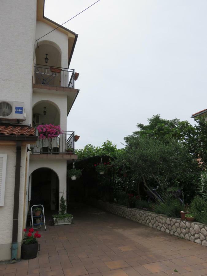 Apartments Casper Novi Vinodolski Zewnętrze zdjęcie
