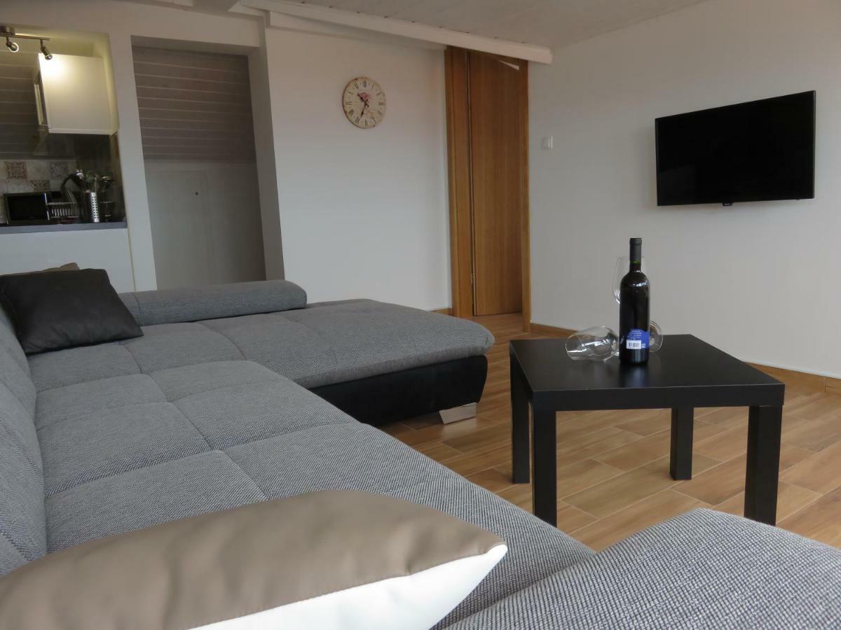 Apartments Casper Novi Vinodolski Zewnętrze zdjęcie