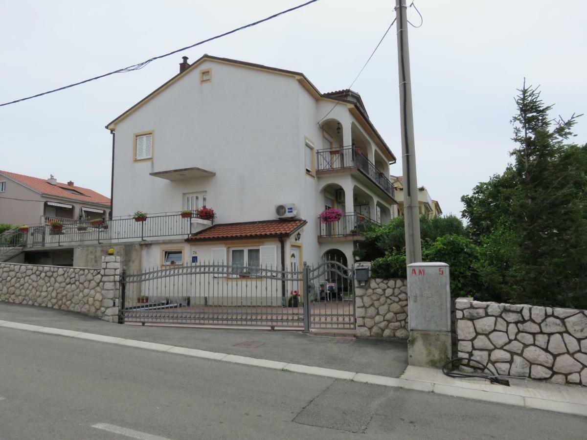 Apartments Casper Novi Vinodolski Zewnętrze zdjęcie