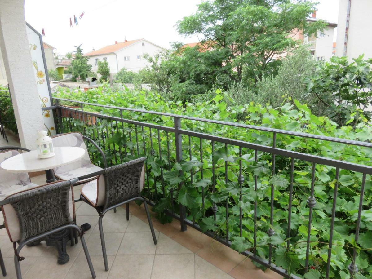 Apartments Casper Novi Vinodolski Zewnętrze zdjęcie